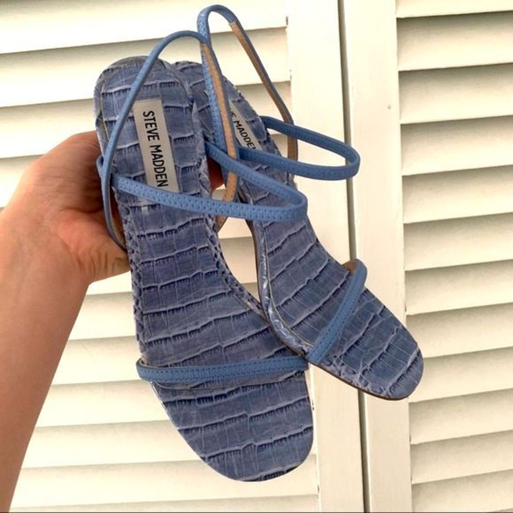 NEW Steve Madden size 8 Blue Strappy Crocodile Print Stiletto Heels